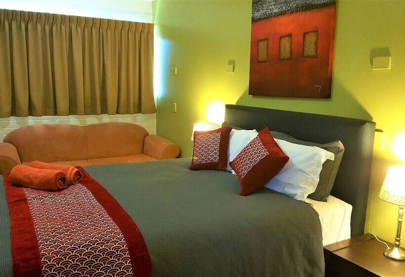 اتاق لوکس, New Olympic Motel