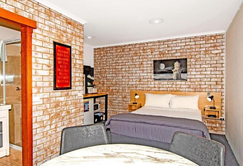 اتاق استاندارد, River Street Motel