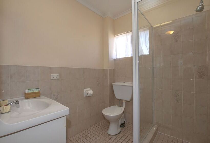 اتاق استاندارد چهار تخته, River Street Motel