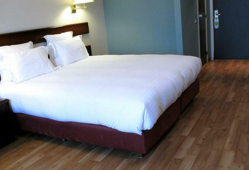 اتاق سوپریور سه تخته, Bedford Hotel & Congress Centre Brussels