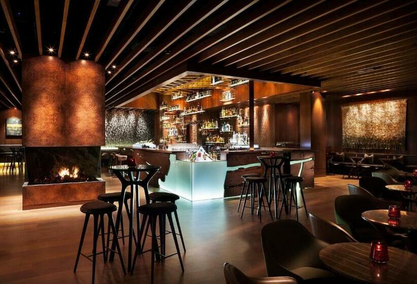 Quarto Deluxe, Four Seasons Hotel Sydney