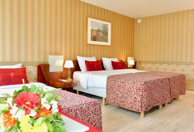 Quarto Triplo Standart, Golden Tulip  De Medici