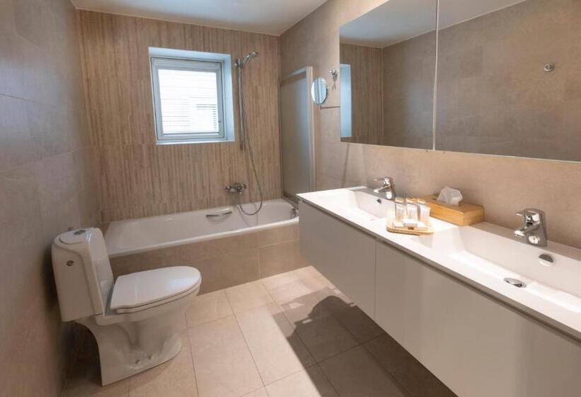 Standard Triple Room with Terrace, Atlanta Knokke