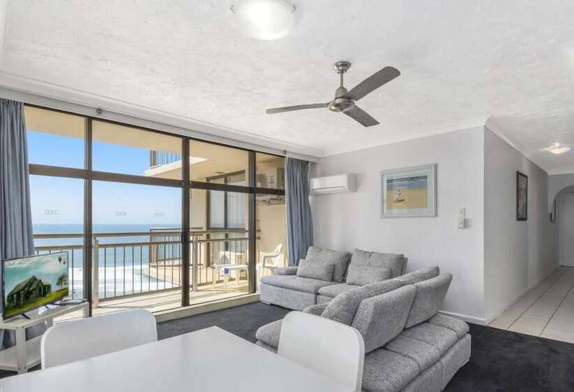 1 Bedroom Apartment Sea View, Beachcomber Resort Surfers Paradise