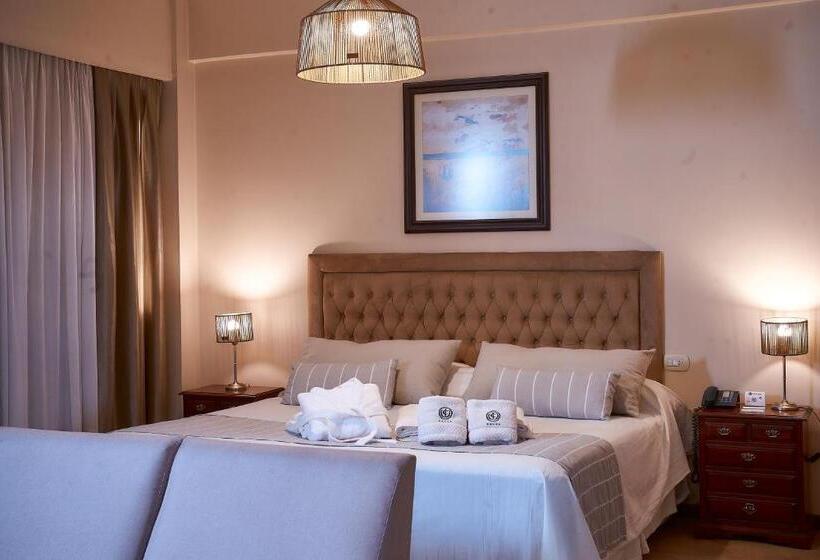 اتاق لوکس, Catalinas Tucuman