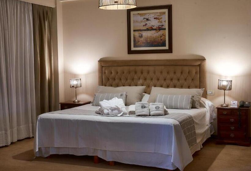 اتاق لوکس, Catalinas Tucuman