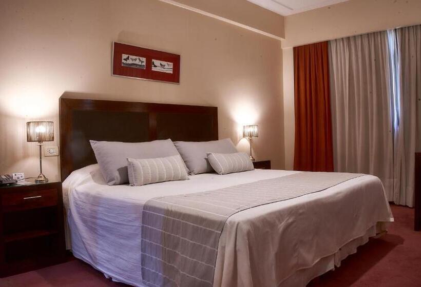 اتاق استاندارد یک نفره, Catalinas Tucuman