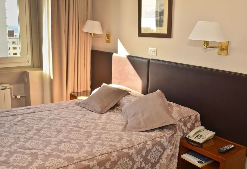 Chambre Standard, Comodoro