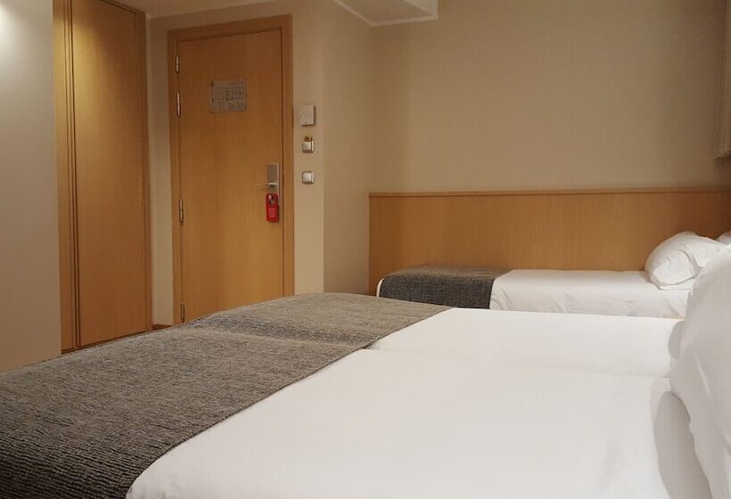 Standard Triple Room, Espel