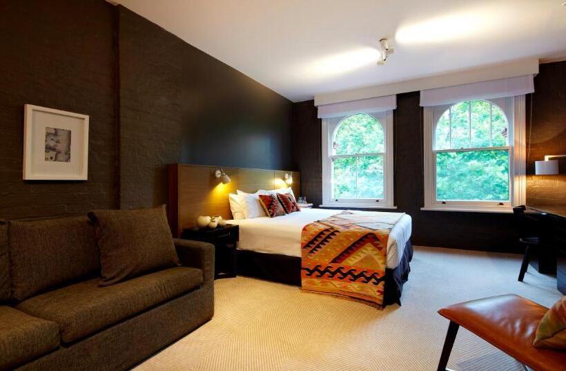 Quarto Deluxe, Harbour Rocks  Sydney  Mgallery