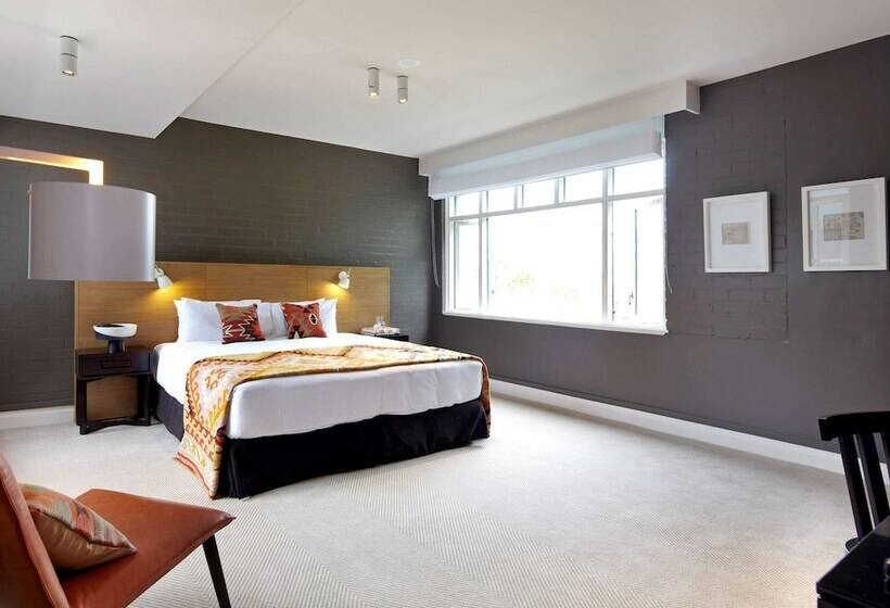 Superior Room, Harbour Rocks  Sydney  Mgallery