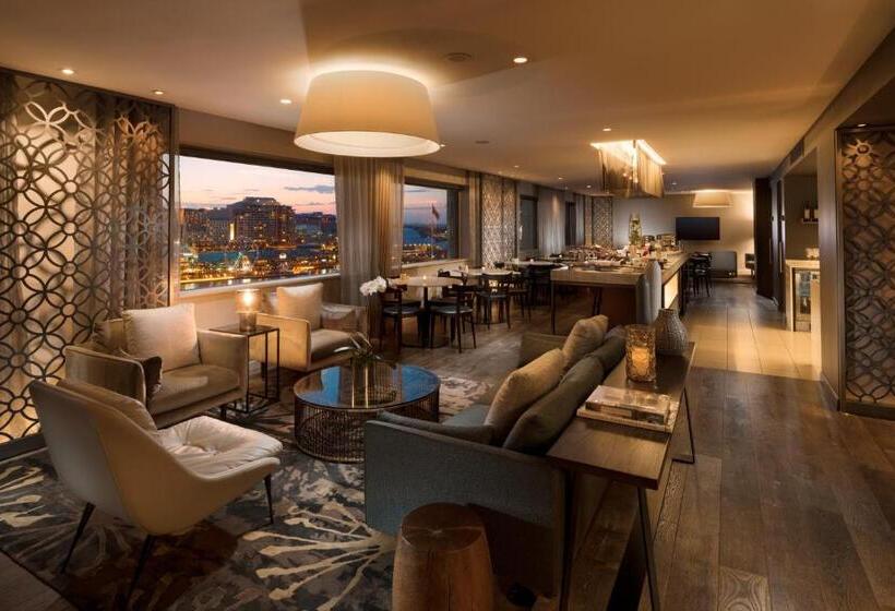 Suite Club, Parkroyal Darling Harbour, Sydney