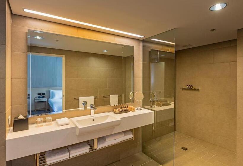 Suite Ejecutiva, Parkroyal Darling Harbour, Sydney