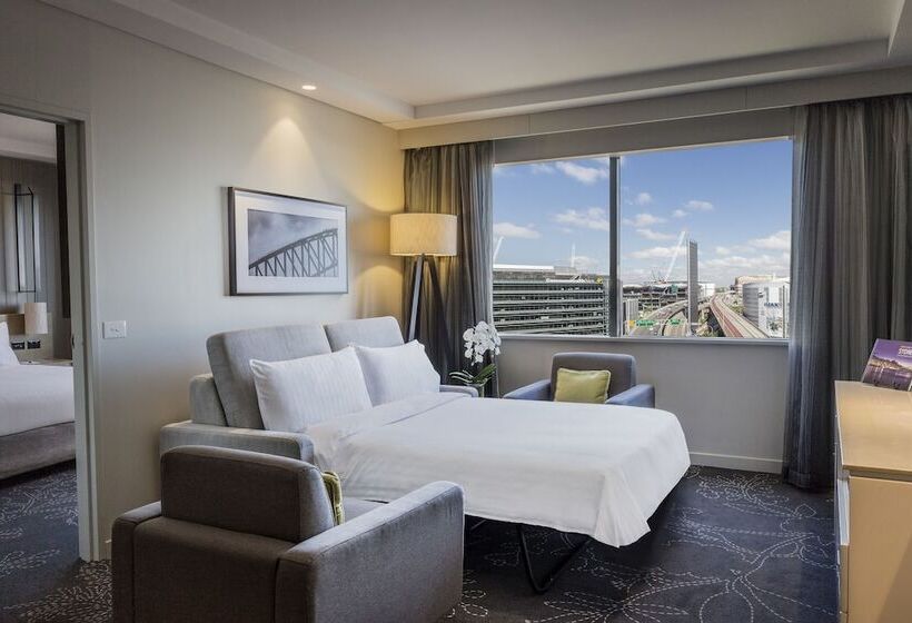 Suite Club, Parkroyal Darling Harbour, Sydney