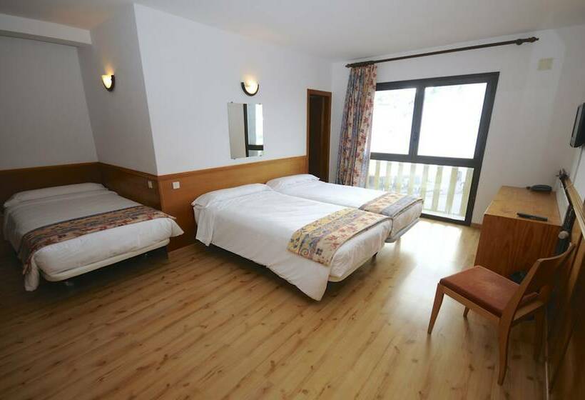 Standard Triple Room, Pic Maia Mountain