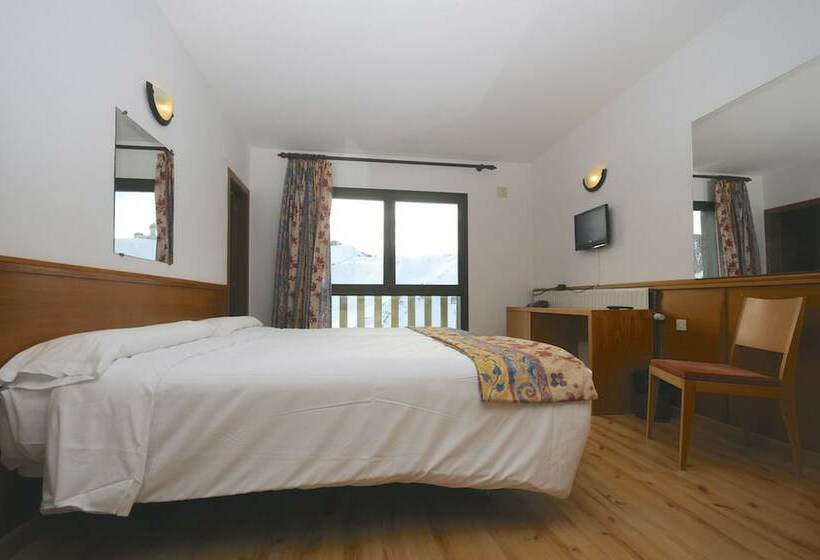 Standard Triple Room, Pic Maia Mountain