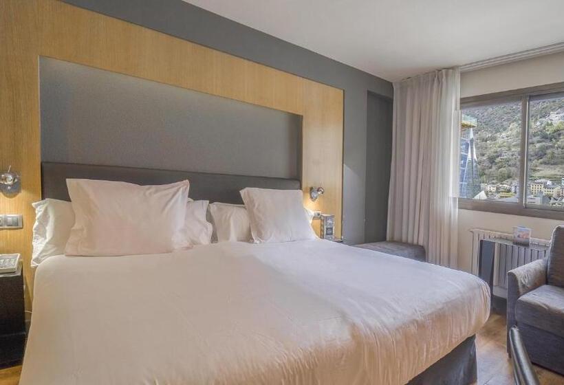 اتاق کلاسیک سه تخته, Roc Blanc Hotel & Spa