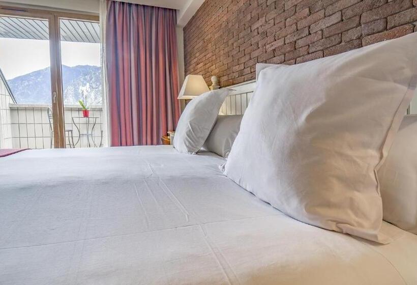 اتاق استاندارد با بالکن, Roc Blanc Hotel & Spa