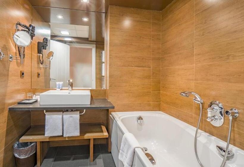 اتاق سوپریور سه تخته, Roc Blanc Hotel & Spa