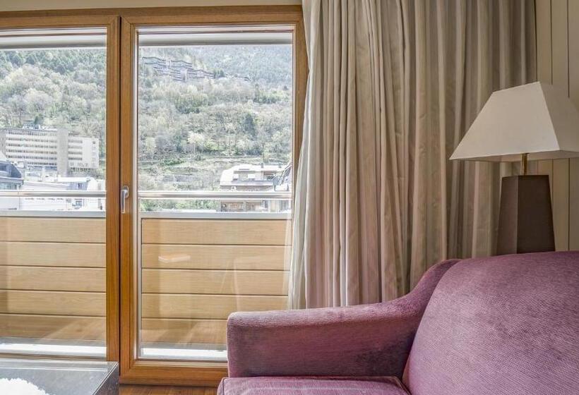 اتاق لوکس با چشم‌انداز شهر, Roc Blanc Hotel & Spa