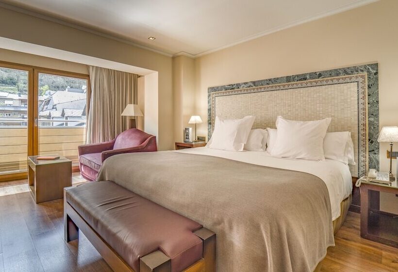 اتاق لوکس با چشم‌انداز شهر, Roc Blanc Hotel & Spa
