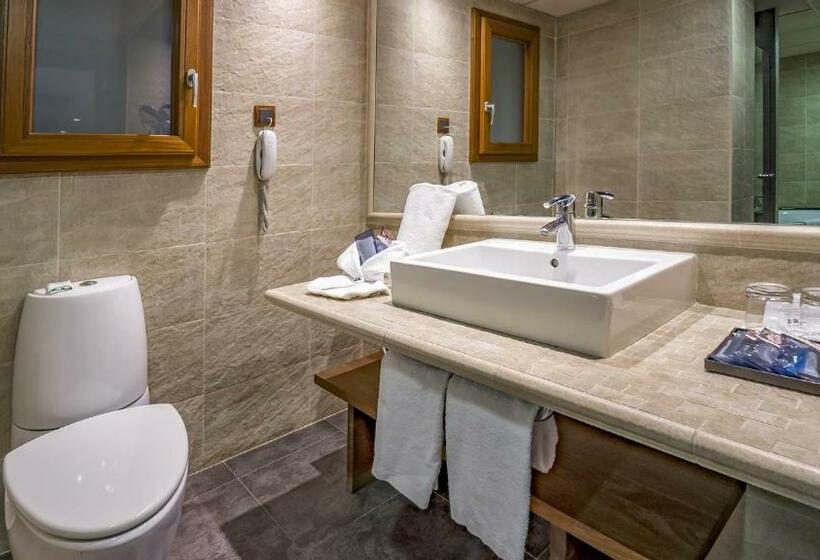 اتاق استاندارد با دسترسی به اسپا, Roc Blanc Hotel & Spa
