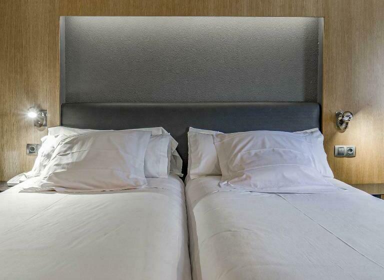 اتاق کلاسیک سه تخته, Roc Blanc Hotel & Spa