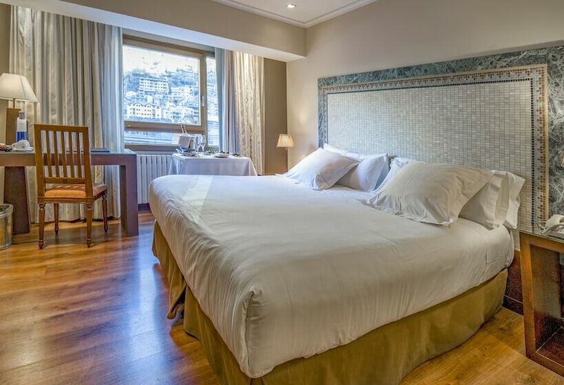 اتاق لوکس, Roc Blanc Hotel & Spa