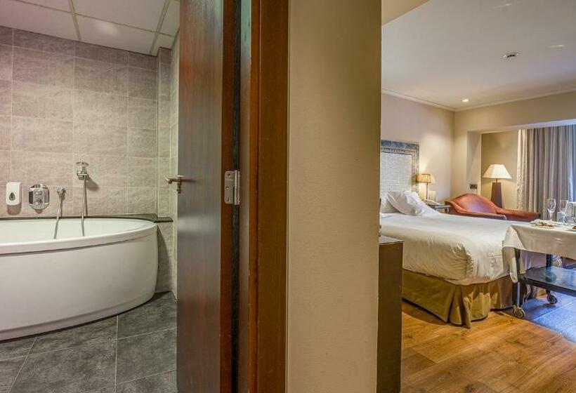 اتاق استاندارد با بالکن, Roc Blanc Hotel & Spa