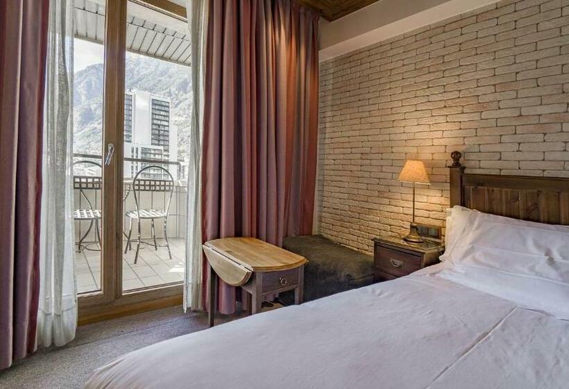 اتاق لوکس با بالکن, Roc Blanc Hotel & Spa