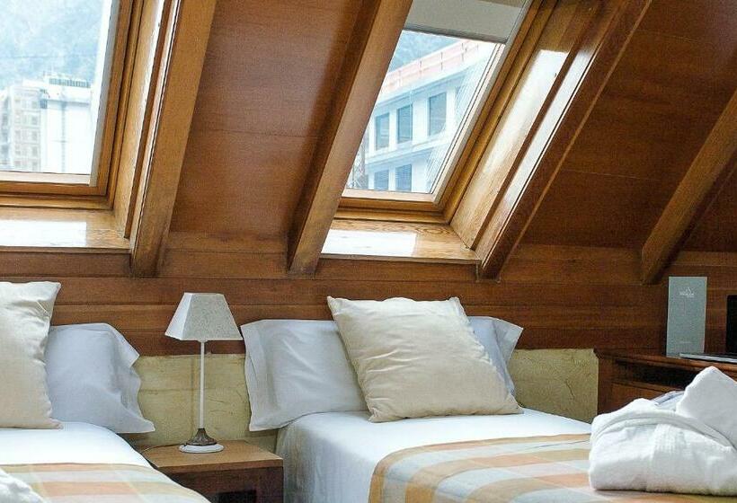 اتاق سوپریور سه تخته, Roc Blanc Hotel & Spa