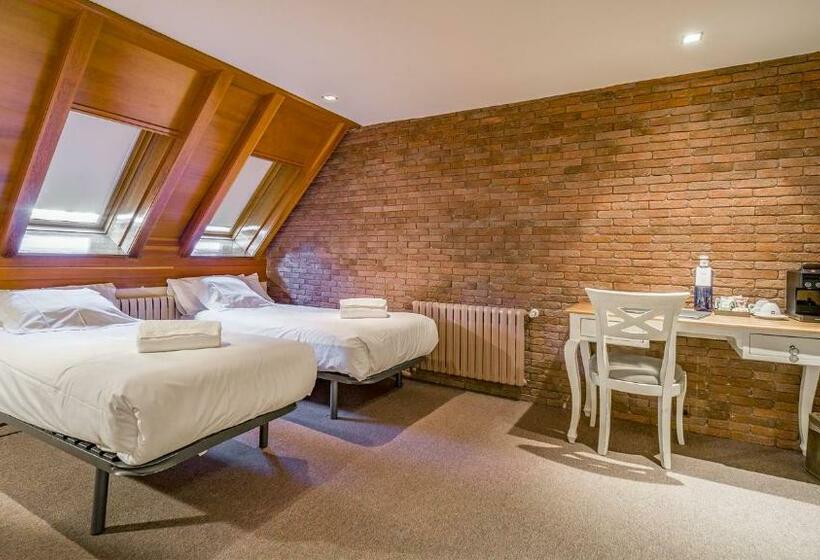 اتاق سوپریور چهار تخته, Roc Blanc Hotel & Spa