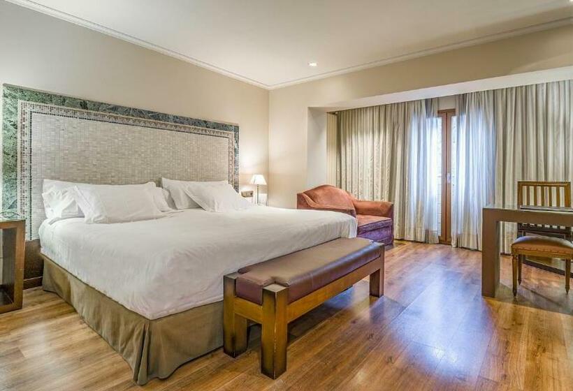 اتاق لوکس با چشم‌انداز شهر, Roc Blanc Hotel & Spa