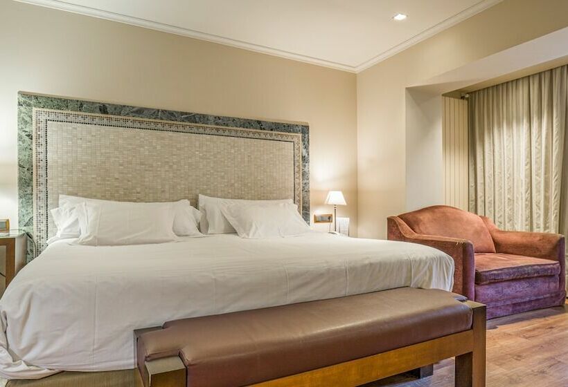 اتاق لوکس با چشم‌انداز شهر, Roc Blanc Hotel & Spa