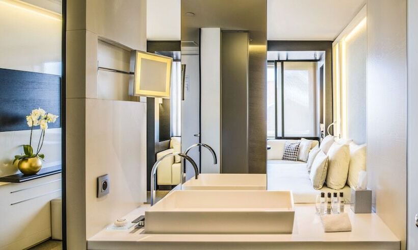 اتاق لوکس, The Hotel Brussels