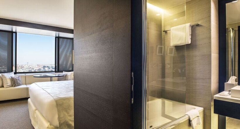 اتاق سوپریور با چشم‌انداز, The Hotel Brussels
