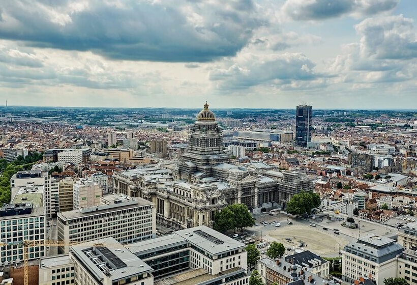 اتاق سوپریور با چشم‌انداز, The Hotel Brussels