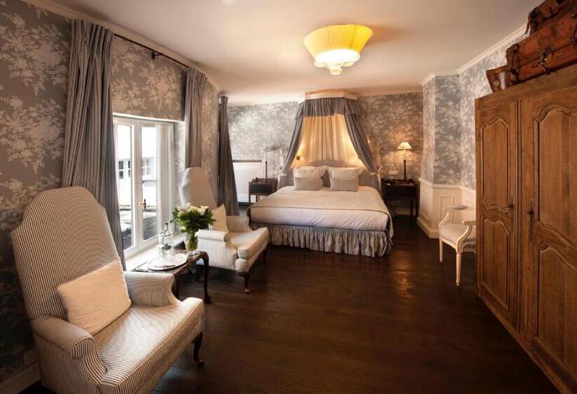 سوییت جونیور, The Pand   Charming Boutique