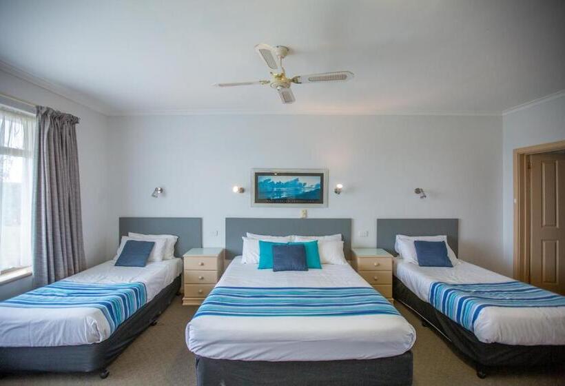 اتاق خانواده اجرایی, Lakeview Motel And Apartments