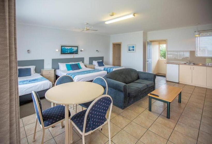 Executive Family Room, Lakeview Motel & Apartments