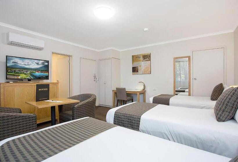 Quarto Triplo Standart, Mid City Motel Warrnambool