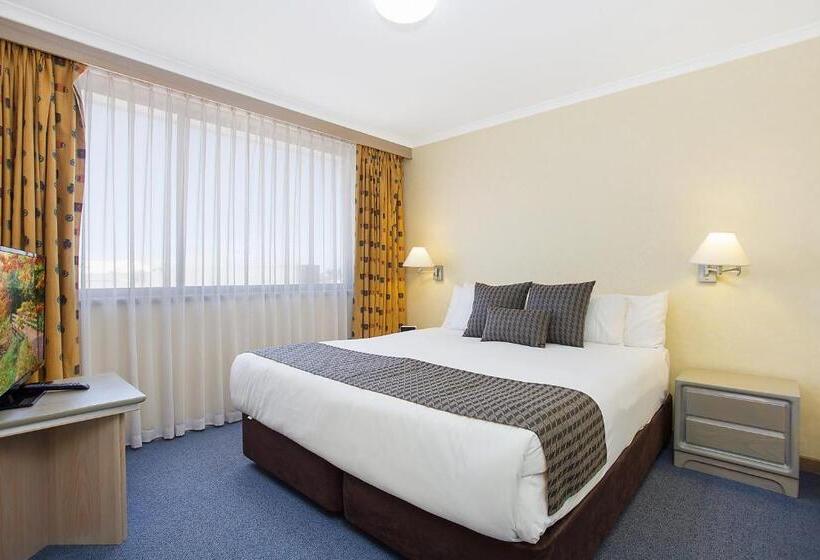 استودیوی لوکس, Mid City Motel Warrnambool