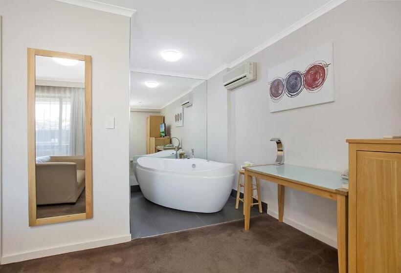 إستوديو قياسى, Mid City Motel Warrnambool