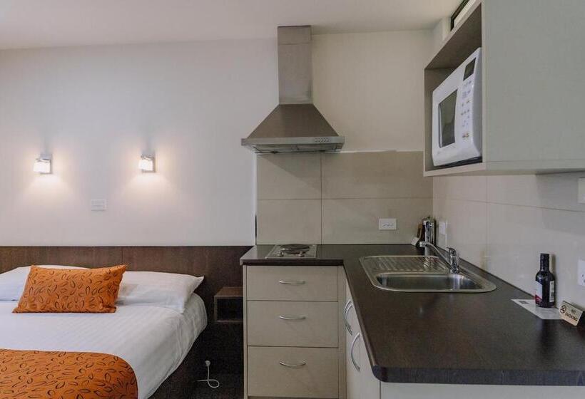 استودیوی لوکس, Motel 429
