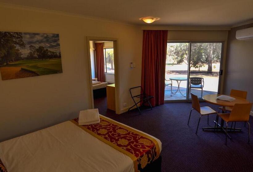 اتاق خانوادگی, Renmark Country Club