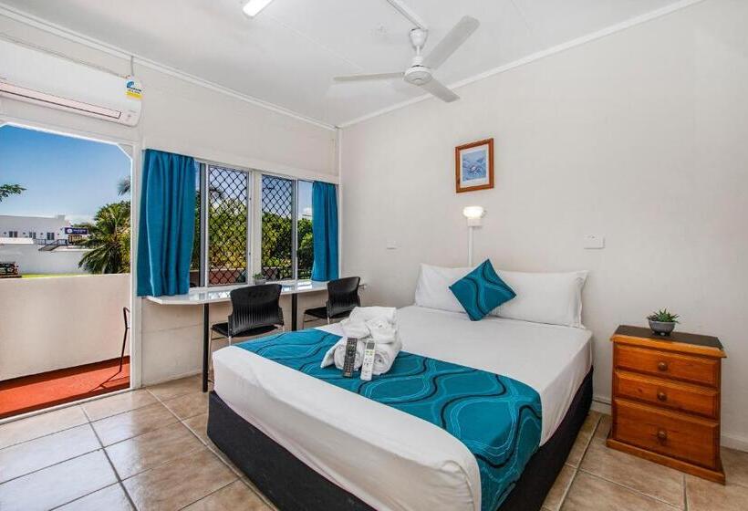 استودیوی استاندارد, Strand Motel