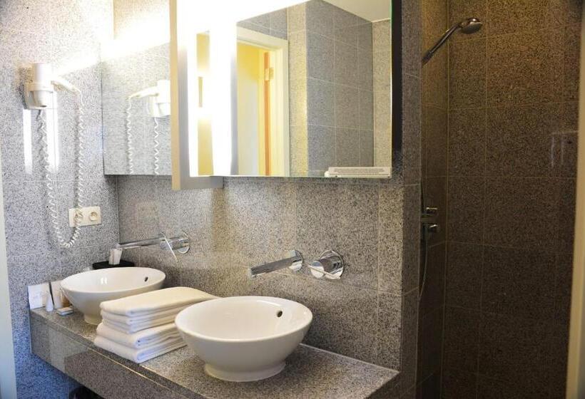 اتاق خانوادگی, Cosmopolite Hotel Nieuwpoort Bad