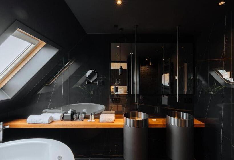 سوییت پرستیژ, Cosmopolite Hotel Nieuwpoort Bad