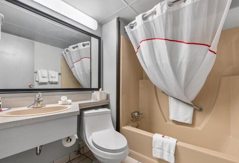 استودیوی استاندارد, Emerald Hotel & Suites Calgary Airport