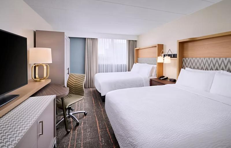 اتاق استاندارد, Holiday Inn Burlington Hotel & Conference Centre, An Ihg